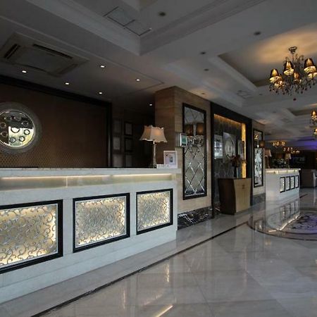 Boudl Hotel Suites Fahahil Kuwait City Exteriör bild